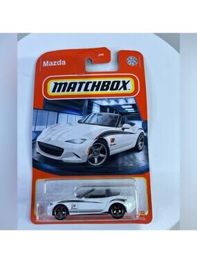 Matchbox '15 Mazda MX-5 Miata #61/102